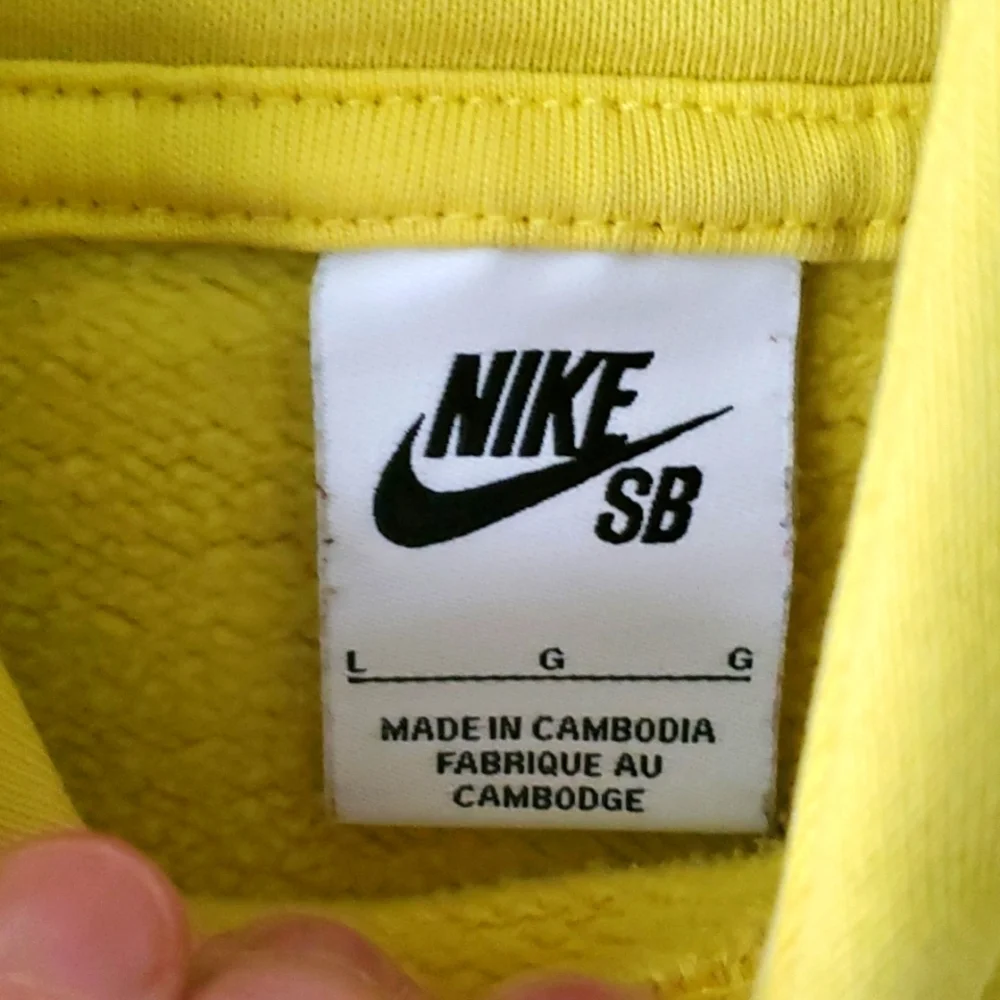 Nike SB Fleece Pullover Skate‎ Heavyweight Hoodie in Yellow Strike Size Large
